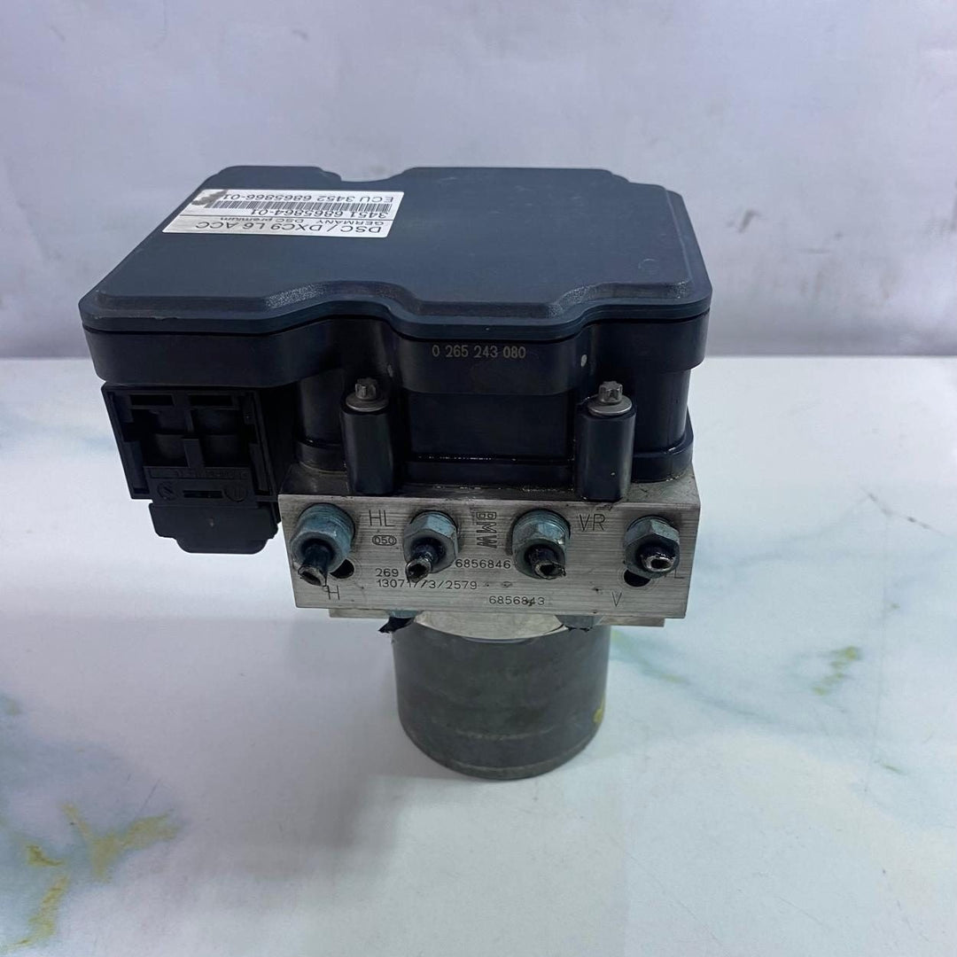 BMW ABS Pump Control Unit Module BMW 5 Series F10 F11 6865864 DSC / DXC9 L6 ACC