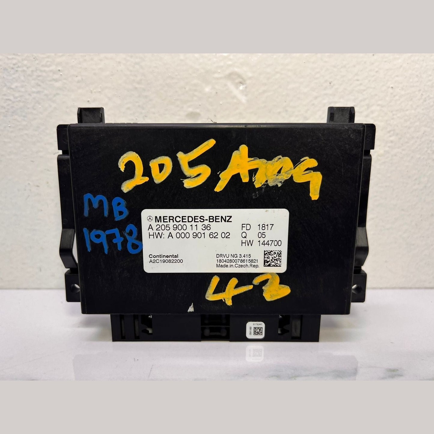 Mercedes-Benz Transmission Control Unit A 205 9001136 W205 C-Class