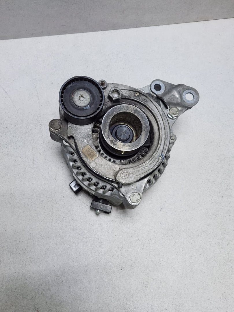 2016-2019 BMW 330i Alternator 8645325 F22 F30 F32 F36 118i 218i 330i and 430i