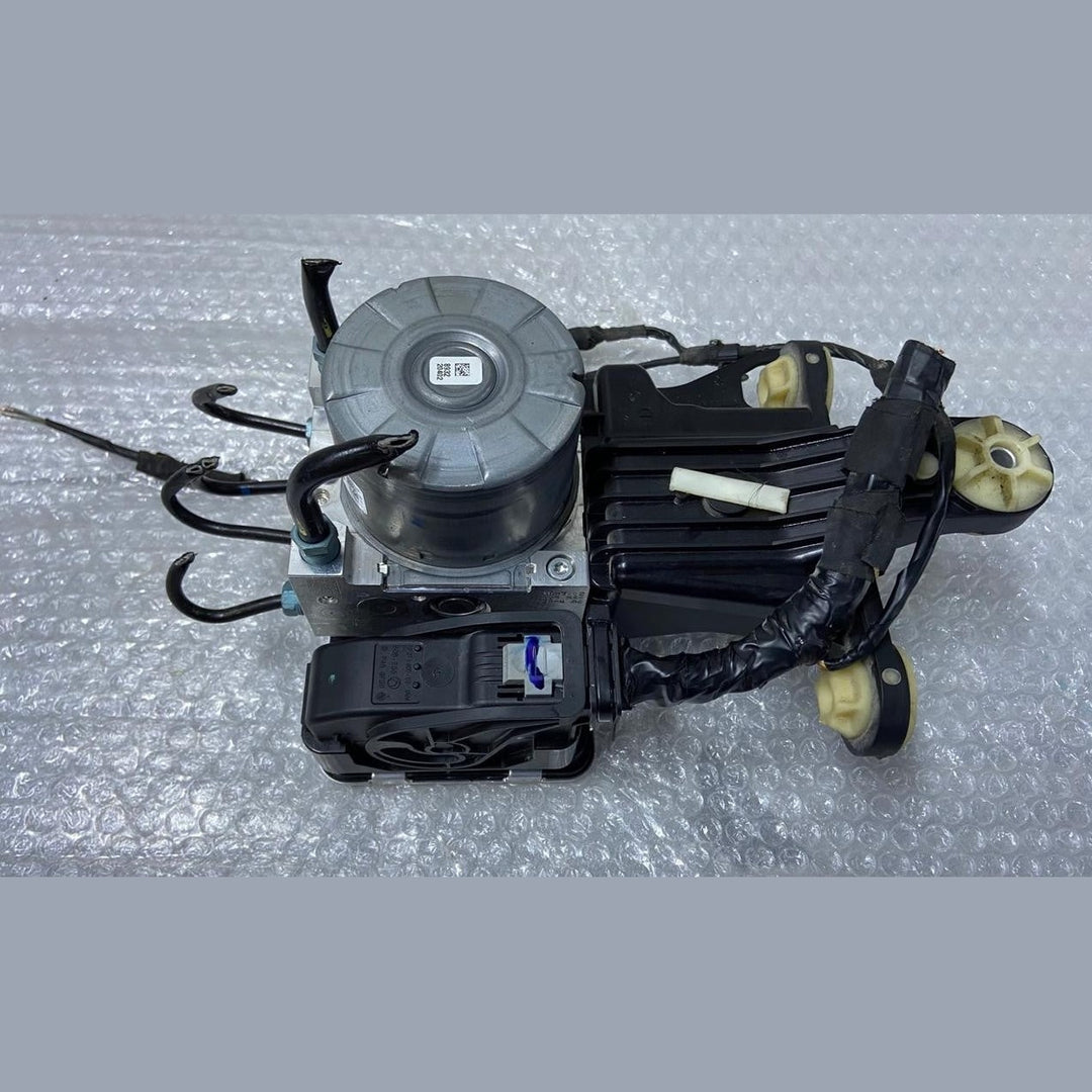 OEM BMW 4 Series Coupe (G22, G82) 420d G20Mild-Hybrid ABS Brake Unit 5A25EE0