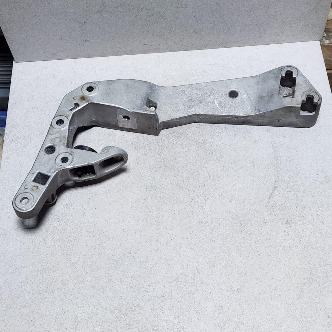 2019-2020 BMW X3 Transmission Cross Member 8486998 X3 M F97 X4 M F98 X5 G05