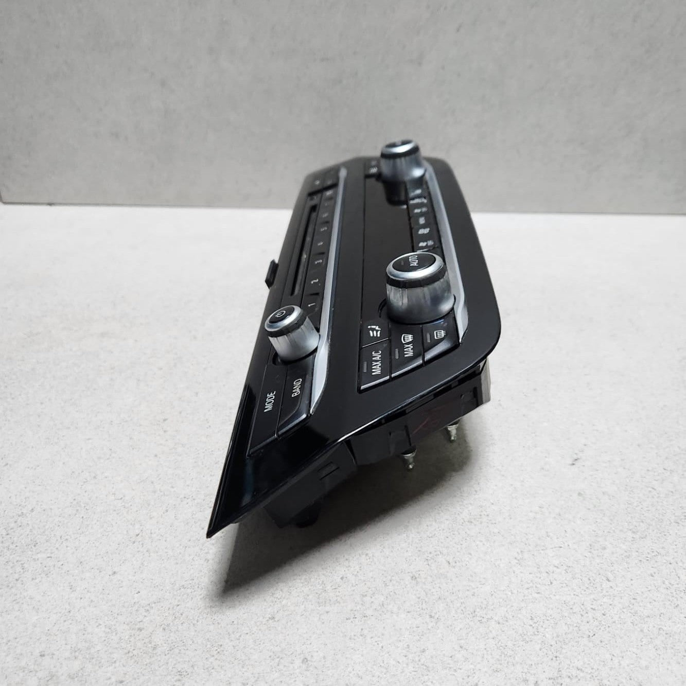2018-2020 BMW 530e Climate Control Panel 6834437 530E and 530i
