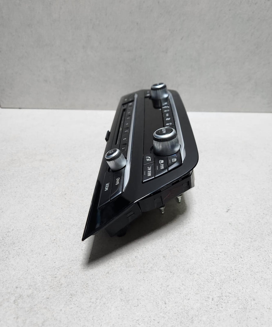 2018-2020 BMW 530e Climate Control Panel 6834437 530E and 530i