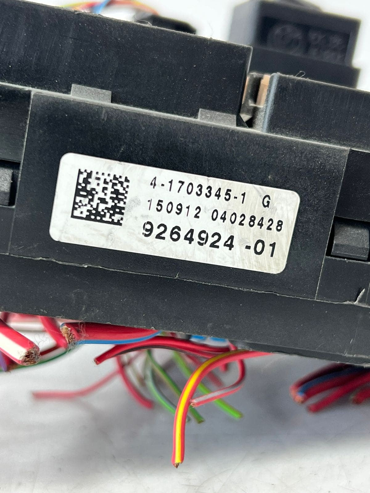 2013 BMW 750i F01 F02 F04 F06 F10 Rear Power Distribution Fuse Box 9264924 OEM