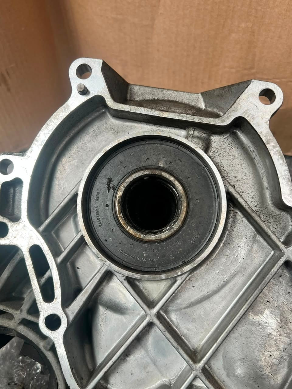 2009-2012 BMW X5 E70 and X6 E71 DISTRIBUTOR Transfer Case 7635753 OEM