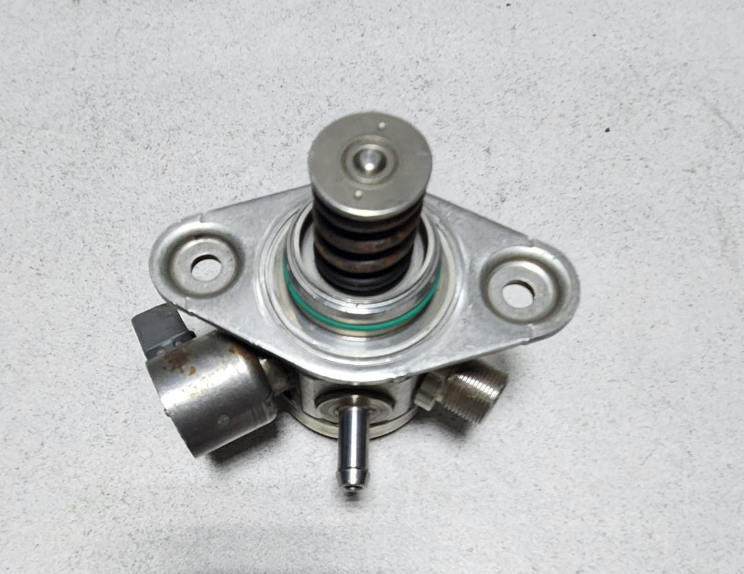2014-2016 BMW 228i High Pressure Fuel Pump A2700700501 C180 GLA250, A200 B180   