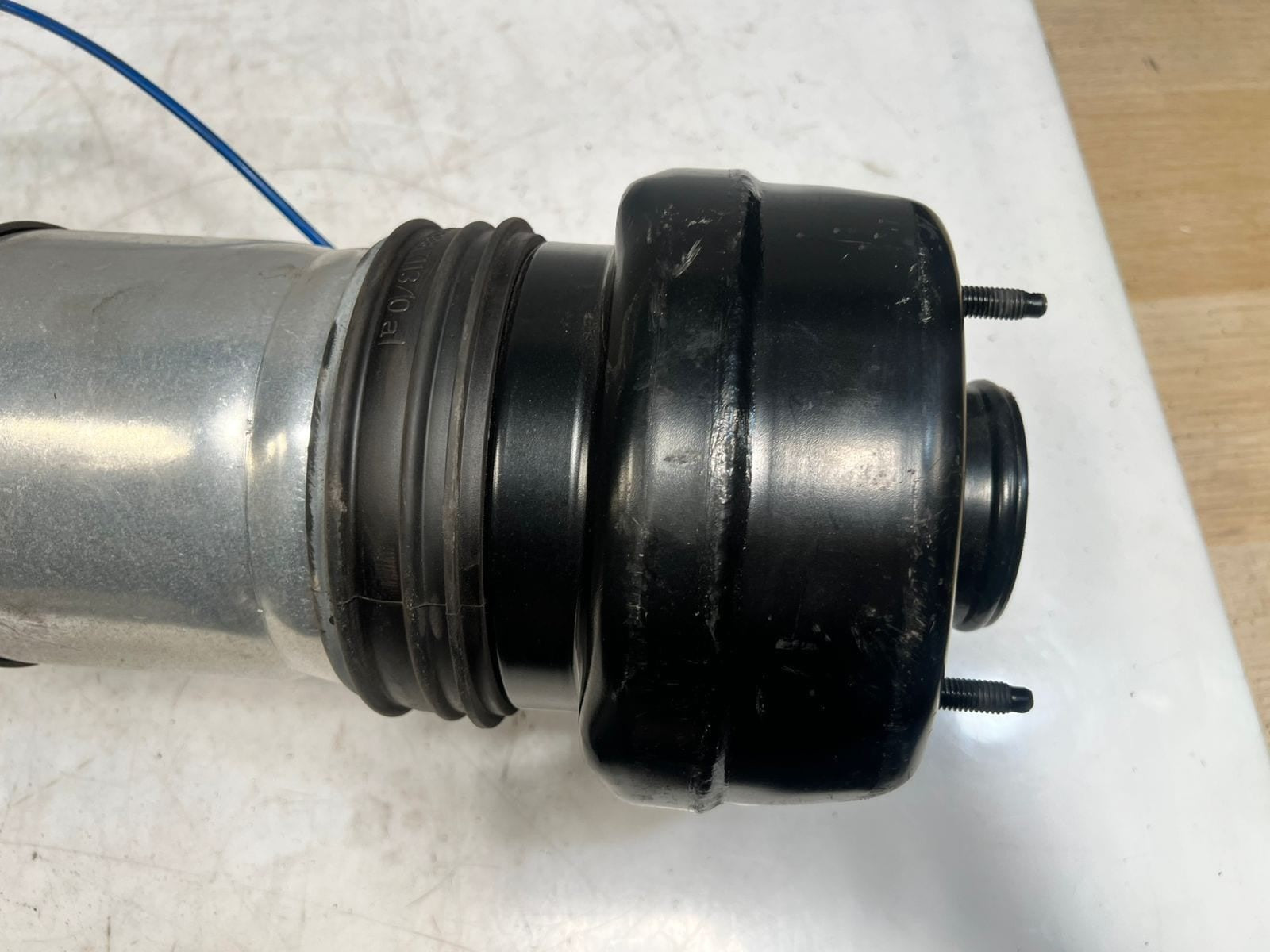 2016-2019 BMW 750i 7' G11 G12 730Li 740Li 740Le Air Suspension Strut 7915954 OEM