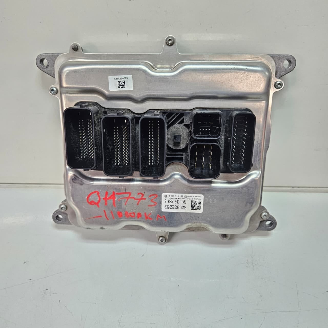 8625241-BMW F20 F21 F30 F31 N30 Engine Control Unit MEVD17.2.5 DME Key Set
