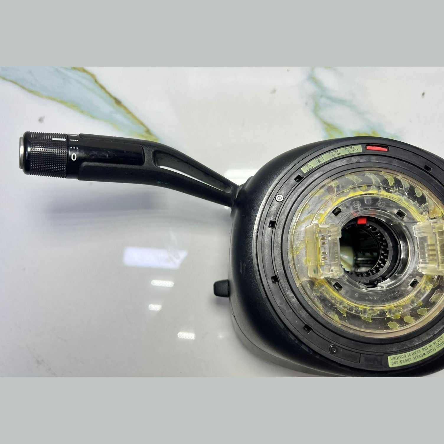 Mercedes-Benz Wiper Turn Signal Indicator Stalk Switch A2069001916 W206 C-Class