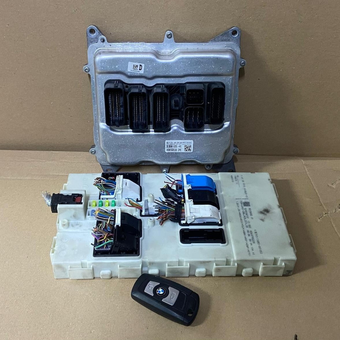 OEM BMW 2011-2014 F32 F30 F31 N20 ECU Engine Control Unit DME 8610635 Set Bosch