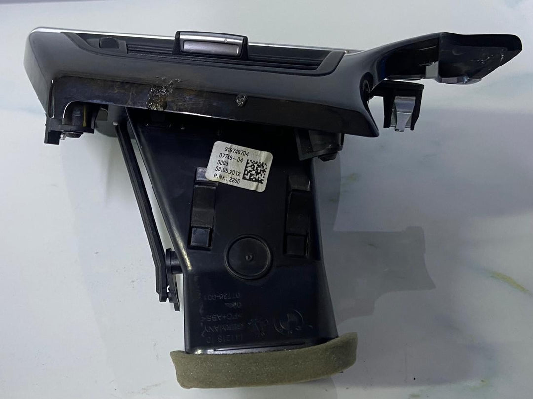 OEM BMW F13 F12 F06 Dashboard Heater Blower A/C Air Vent Right 9192744 9197487