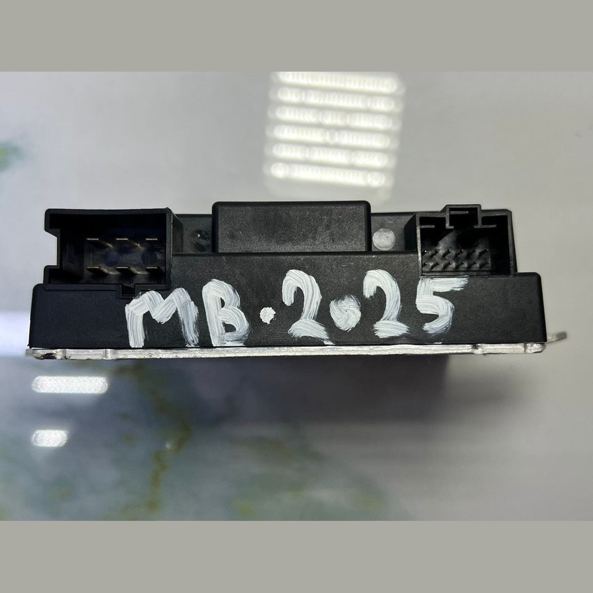 2008-2018 Mercedes-Benz C300 Fuel Pump Control Module A 000 900 60 07 W205 C-Cla