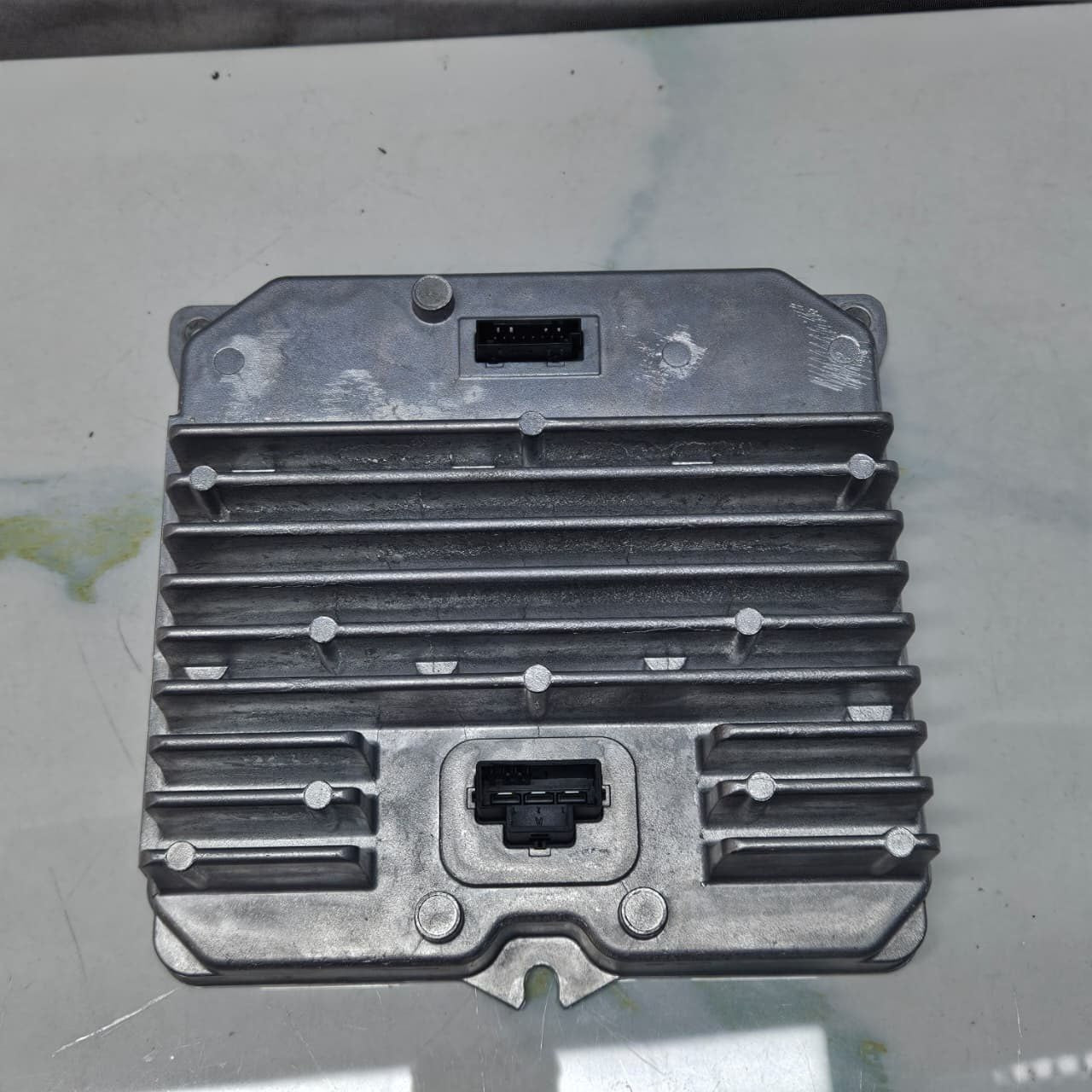 2020-22 BMW X5 740i X3, M850i G15, and 740i xDrive Power Control Module 8736485