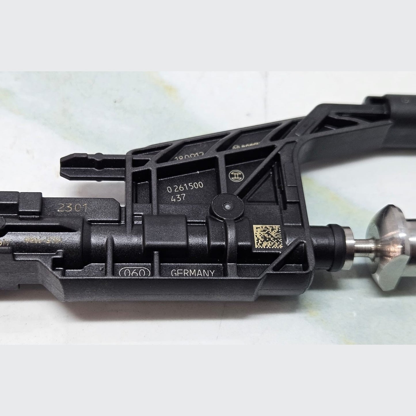 BMW Petrol Engine B46 B48 Fuel Injector Petrol 8656548 OEM Single Piece