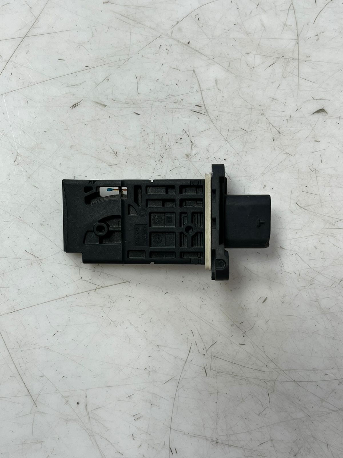BMW F20 F21 F22 F23 F10 F30 F36 F80 G01 Mass Air Flow Sensor 8570107 OEM