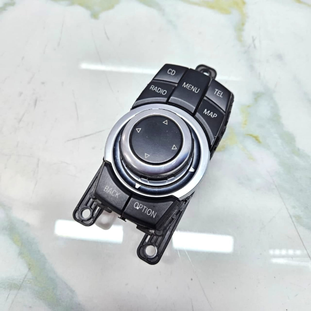 OEM BMW 6 Series F06 F12 F13 I Drive Controller 4 Pins 9247892