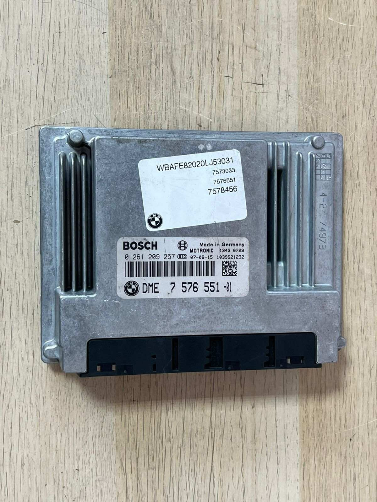 2006-2010 BMW X5 E70 BMW X5 4.8i N62 Engine Control Unit 7576551 ECU