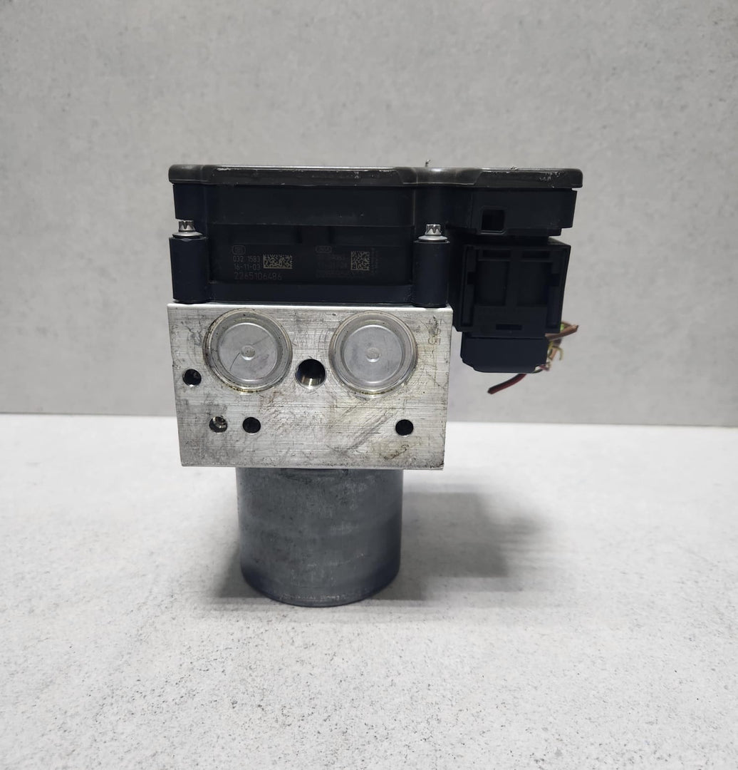 2015-2018 BMW X5 Abs Pump Control Module 6884733 X5 and X6