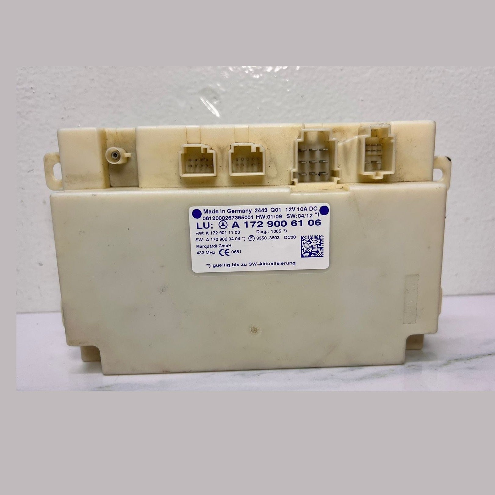 2013-2014 Mercedes-Benz C350 Keyless Go Ignition Control Module A 172 9006106 C-