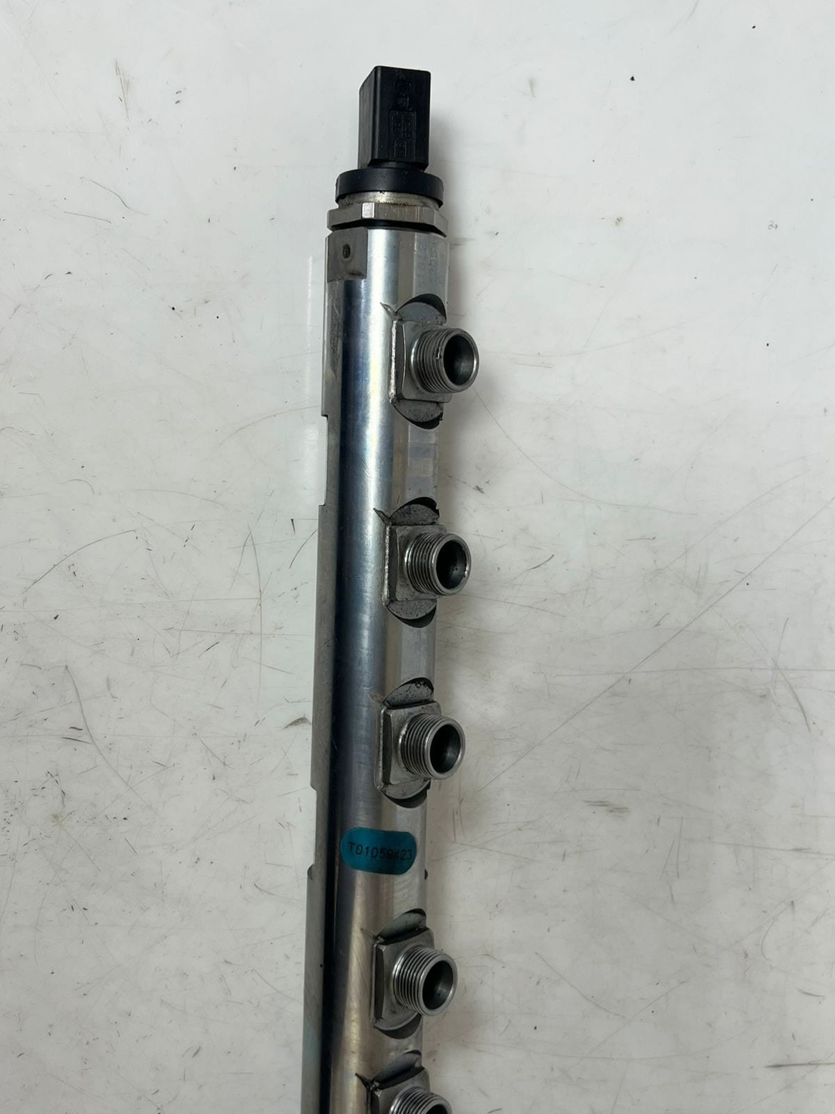 BMW 3 Series F30 F31 F35 N57 D30 Fuel Rail INJECTOR PIPE 7805423 OEM