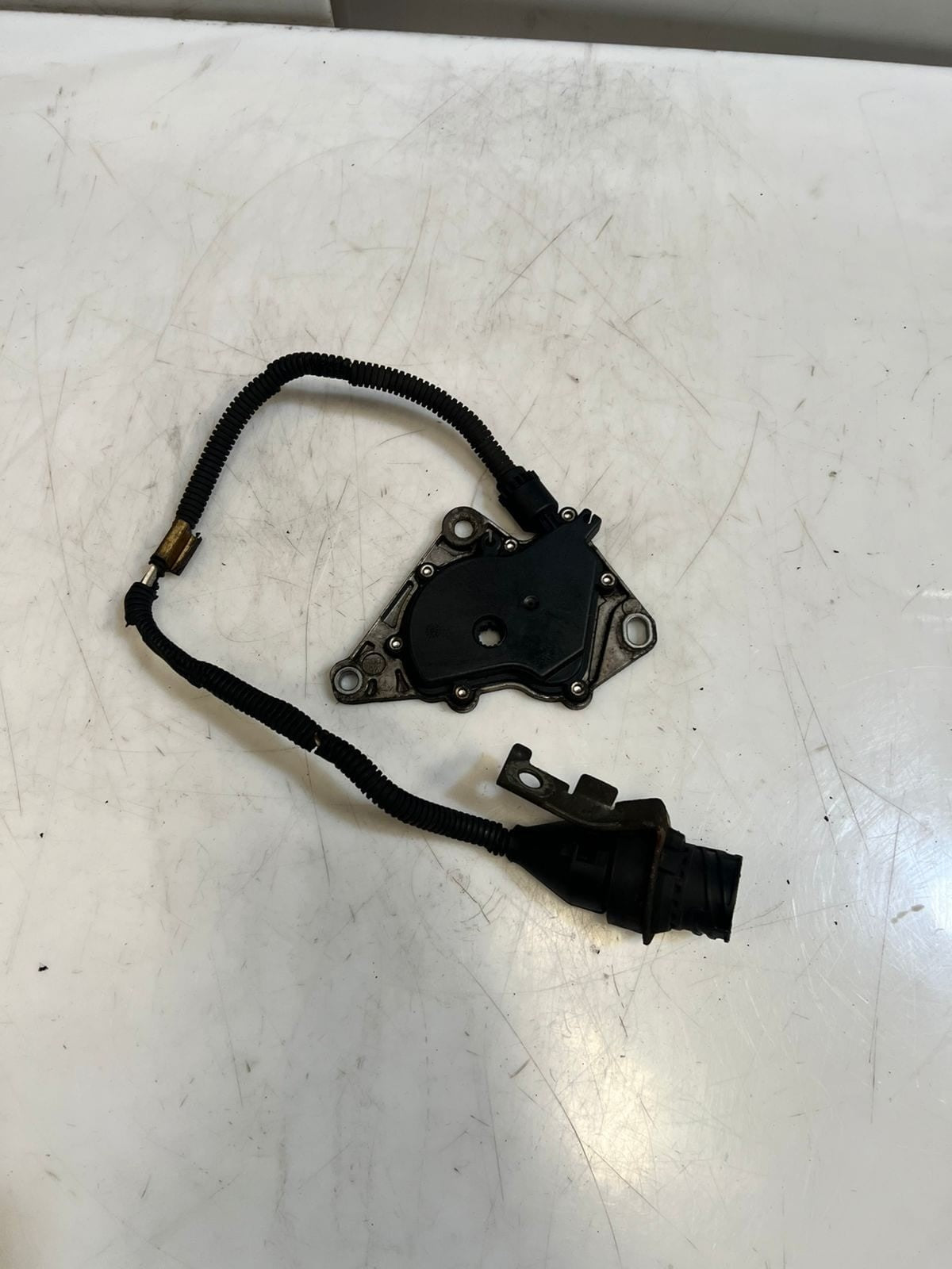 2001-03 BMW E46 E39 M54 5HP19 Automatic Transmission Position Switch 0501317781