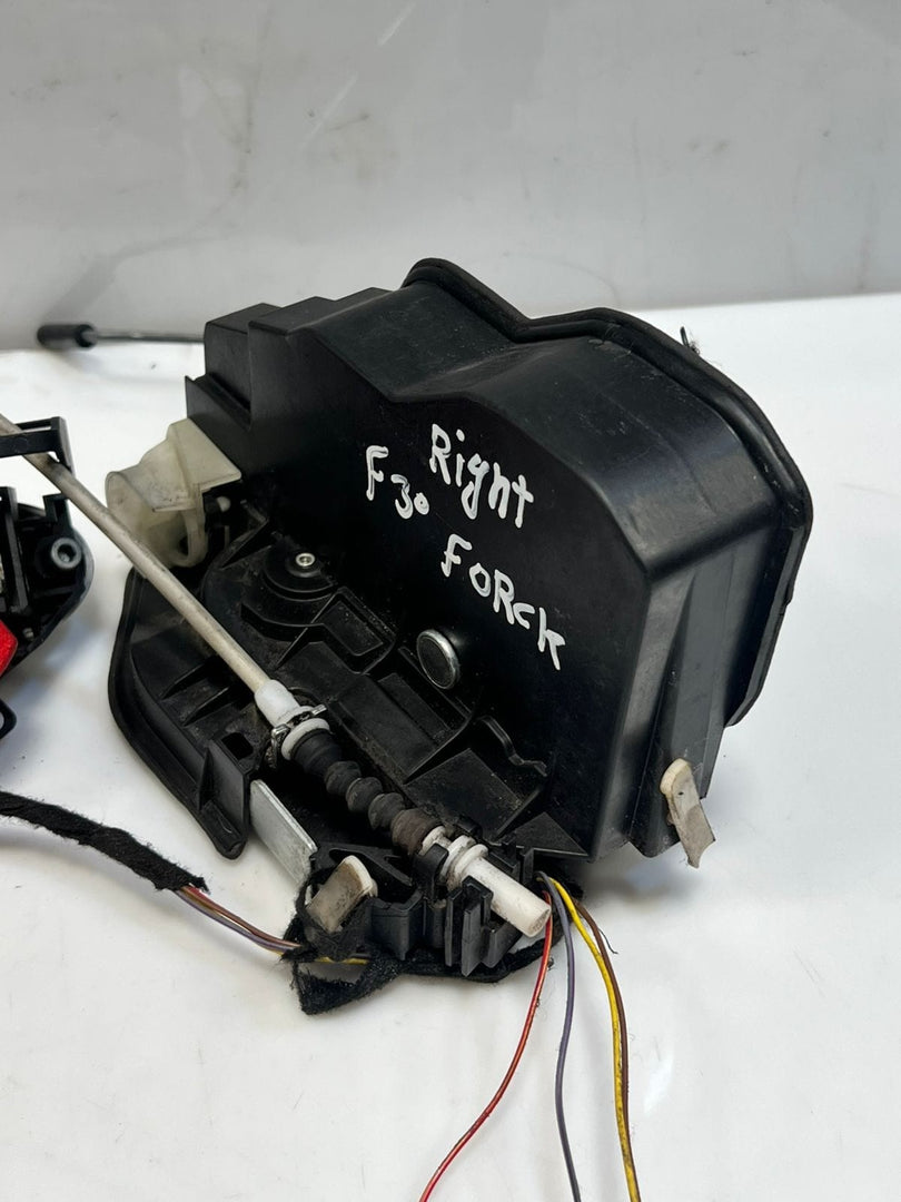BMW 1 3 5 Series E60 E61 F20 F30 Door Lock Actuator Front Right 7229462 OEM