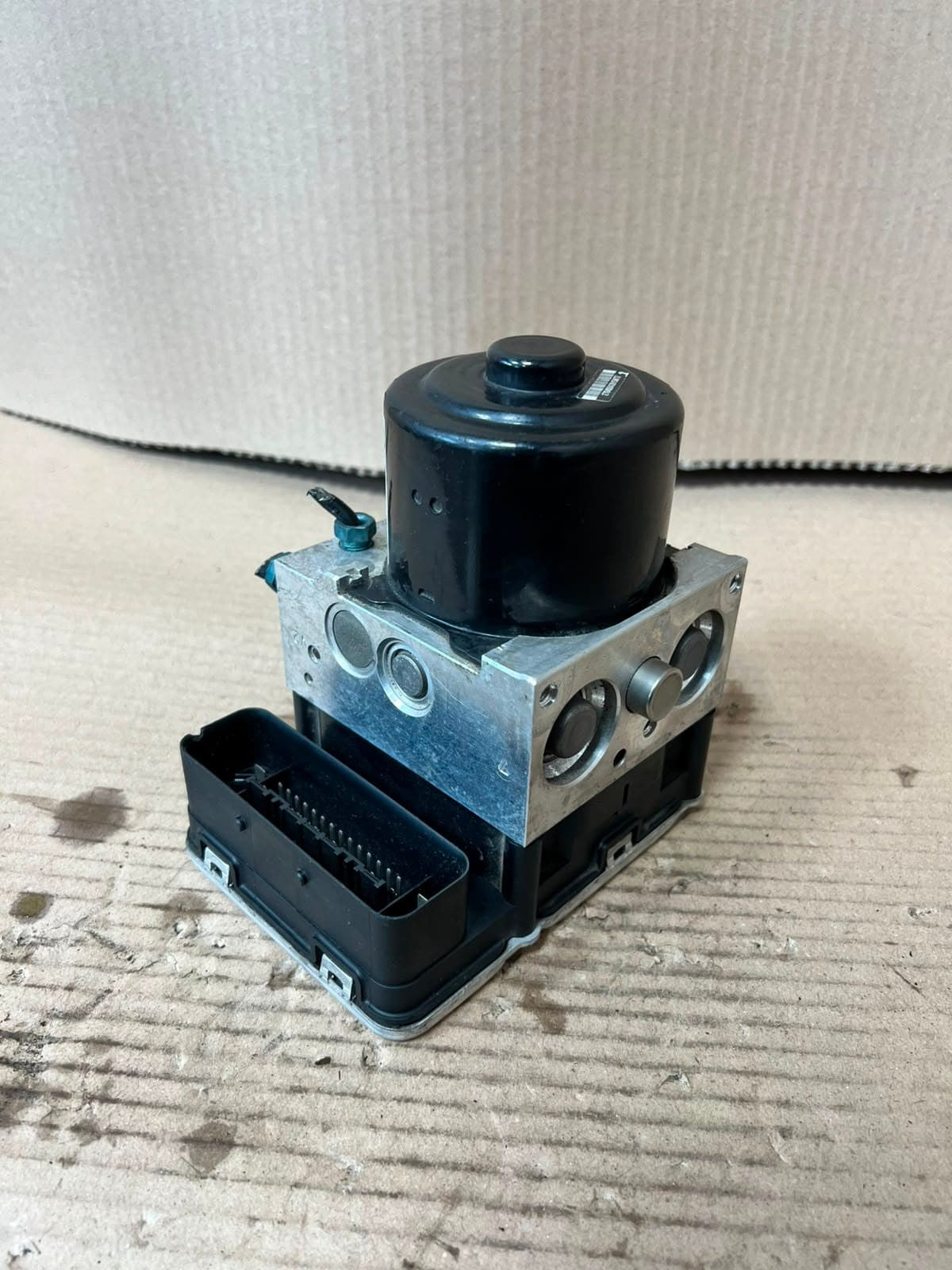 2011-2017 BMW X3 F25 X4 F26 ABS DSC Pump Control Module 6851086 OEM