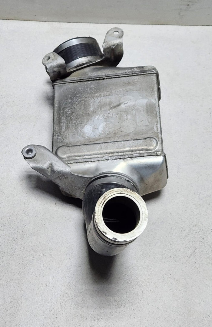 2009-2015 BMW 750Li Turbocharger Intercooler 7575403 550i 650i 750i and 750Li