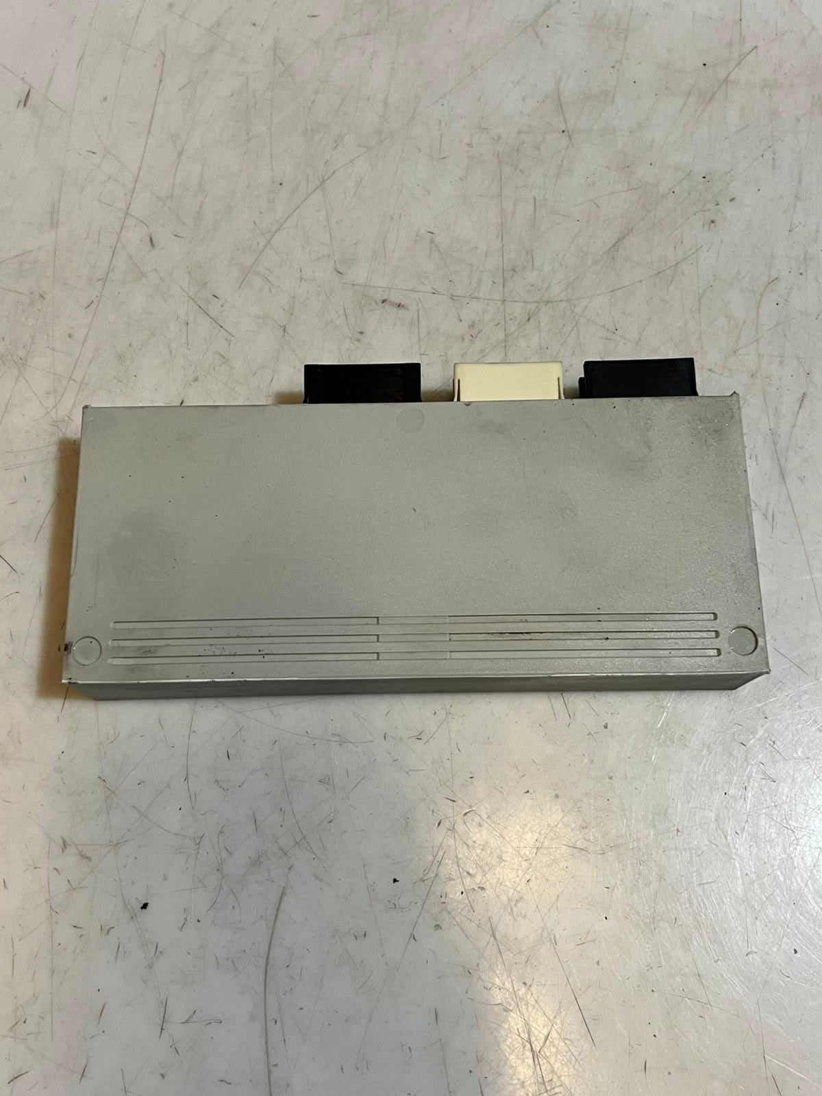 2011-2016 BMW F10 528i 535i 550i Tailgate Lift Control Module 7317512 OEM