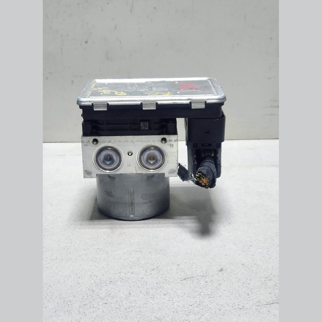 BMW Abs Pump Front 5A65F30 F40 and F44 HIGH PLUS F40