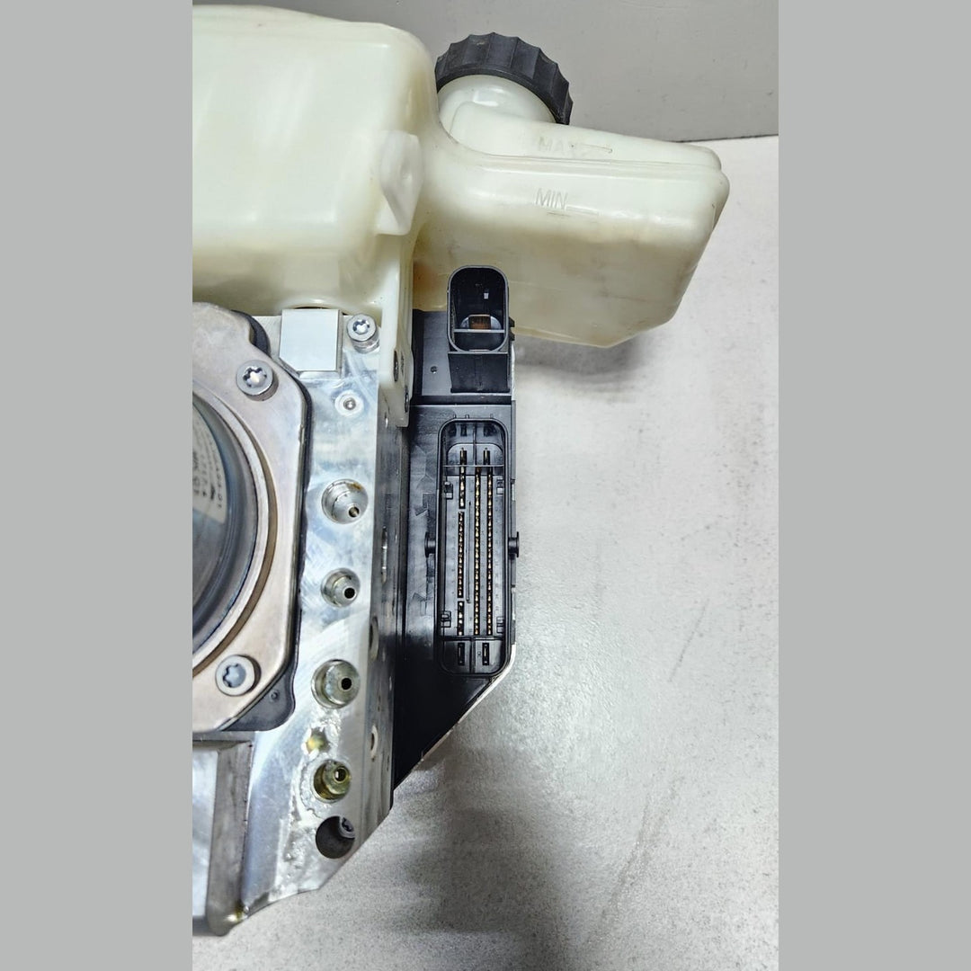2020-2024 BMW 840i Anti Lock Brake Pump Module Unit 5A3BA65 840i RWD 3.0L
