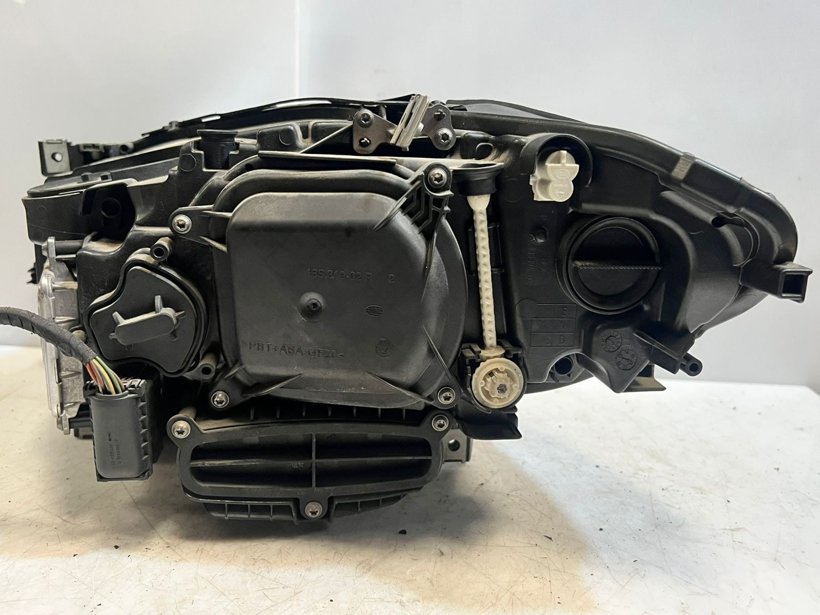 BMW 5 Series F10 F11 Xenon Adaptive Headlight FR ECE Bi Xenon 7317134 7317133