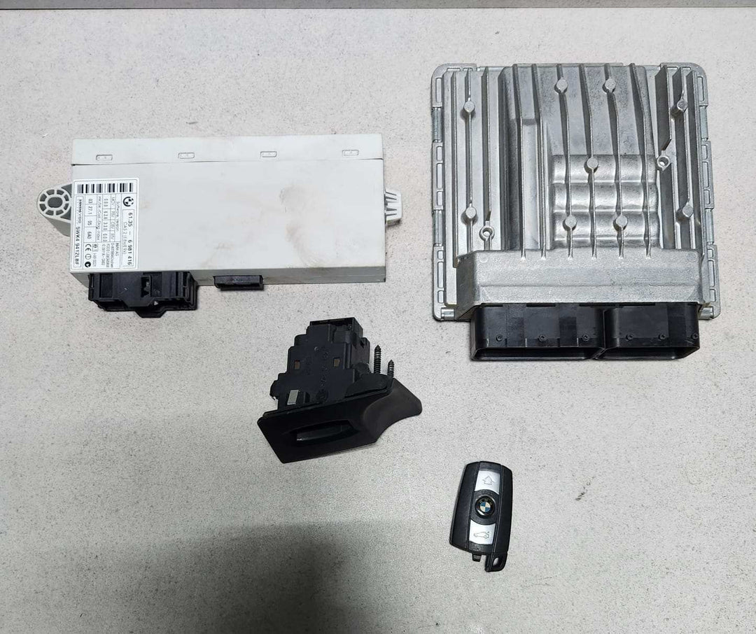 2006-2007 BMW 525i Engine Control Module MSV70 7559178 E90 E91 E60 E61 
