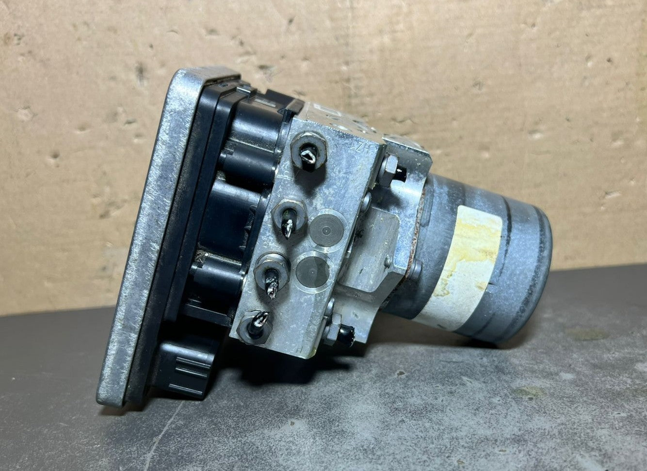 15-20 Mercedes W213 E-Class ABS Anti Lock Brake Pump Module A213 4315900 OEM