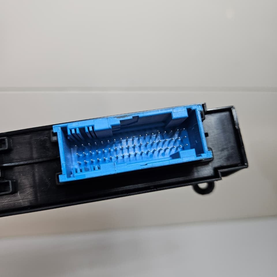 2010-2015 BMW F10 F06 F12 UNCTION BOX ELECTRONICS 3 BODY CONTROL 9244391 OEM