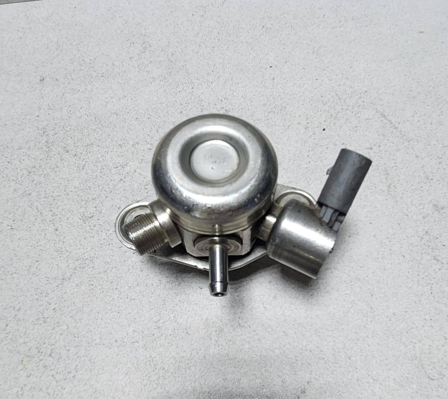 2014-2016 BMW 228i High Pressure Fuel Pump A2700700501 C180 GLA250, A200 B180   