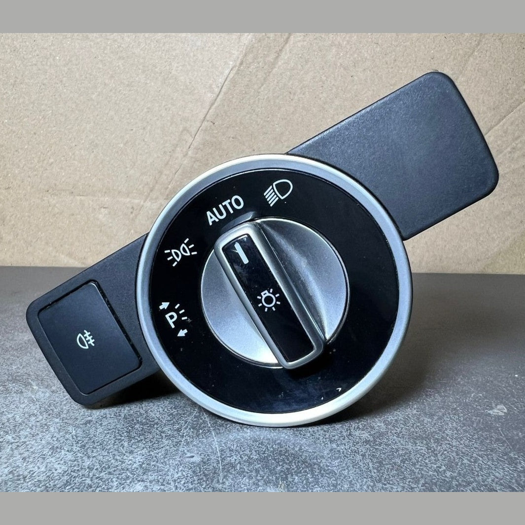 2010-2014 Mercedes-Benz W212 W204 Headlight Switch Control Unit A212 9050551