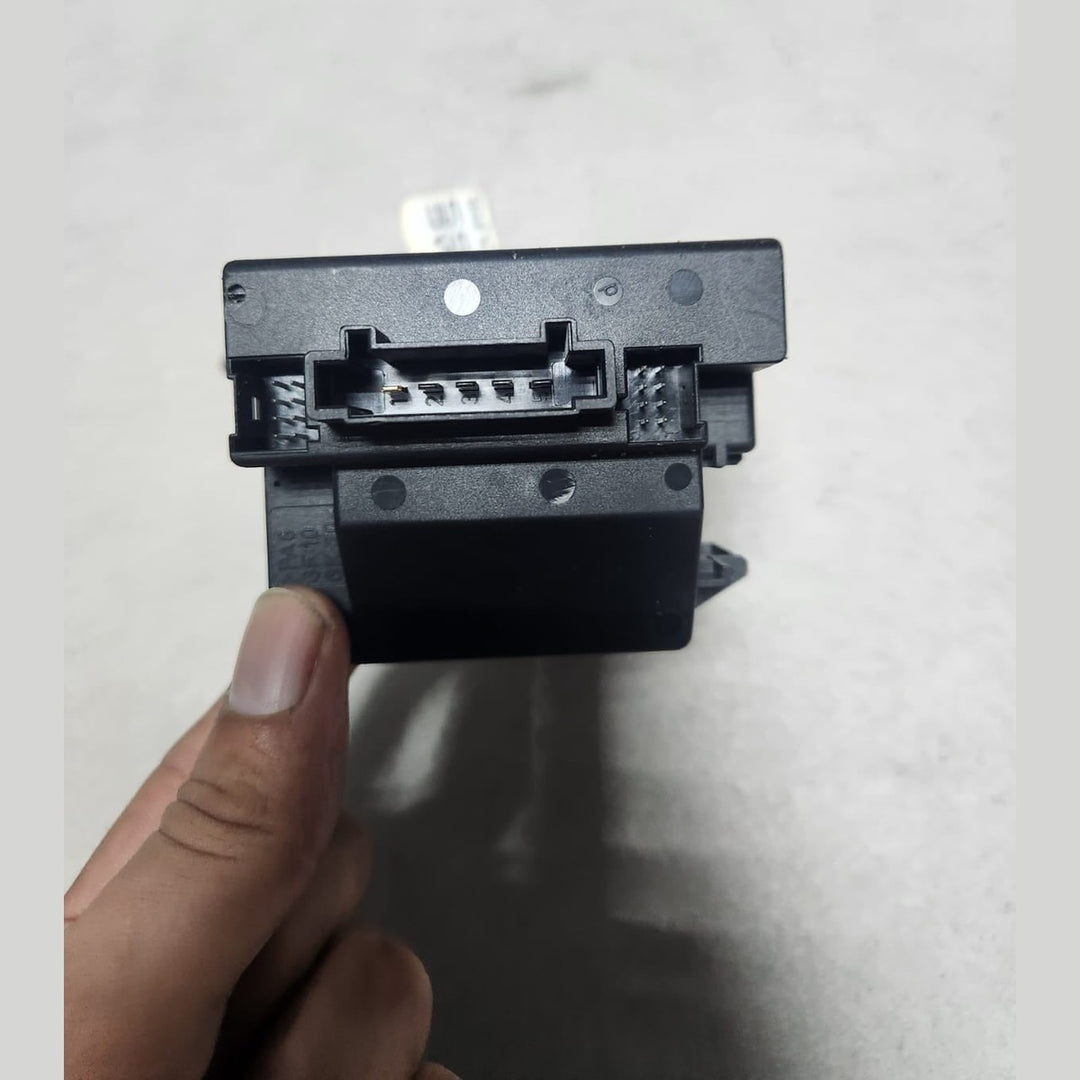 2003-2009 Mercedes-Benz C230 Ignition Switch Module 2095450908 W203 C230 and CLK