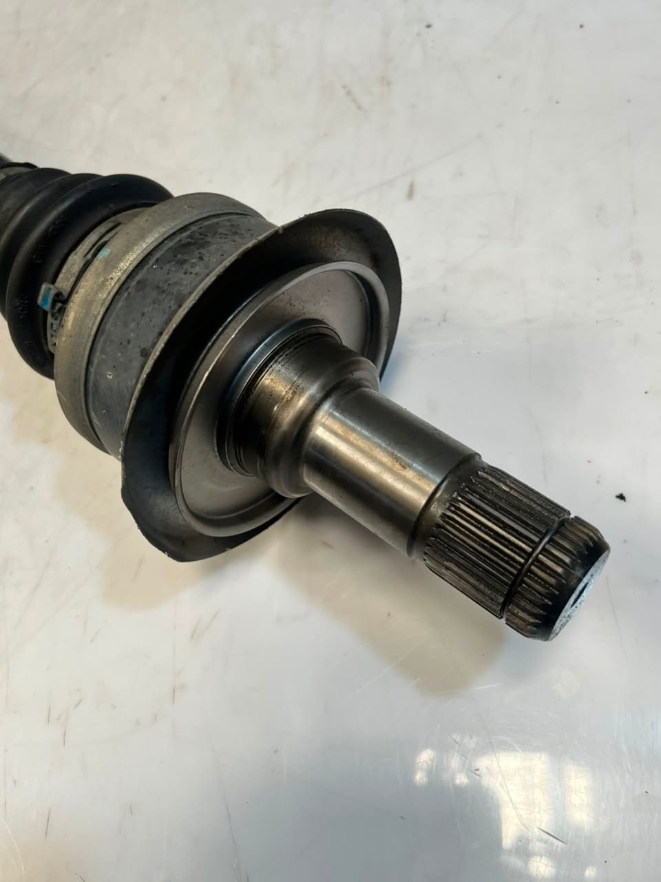 BMW 550i F03 F04 F01 F02 7-Series 650i 750iGT Rear Right Axle Shaft 7566086