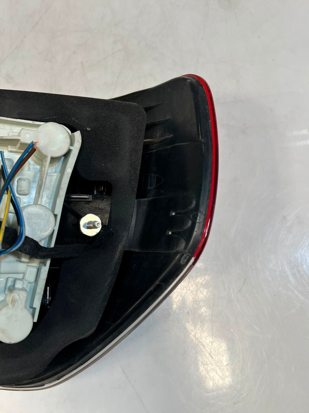BMW  3 Series E90 TYC TAIL Light Rear Left RIGHT BACKLIGHT 0406879 0406880 OEM