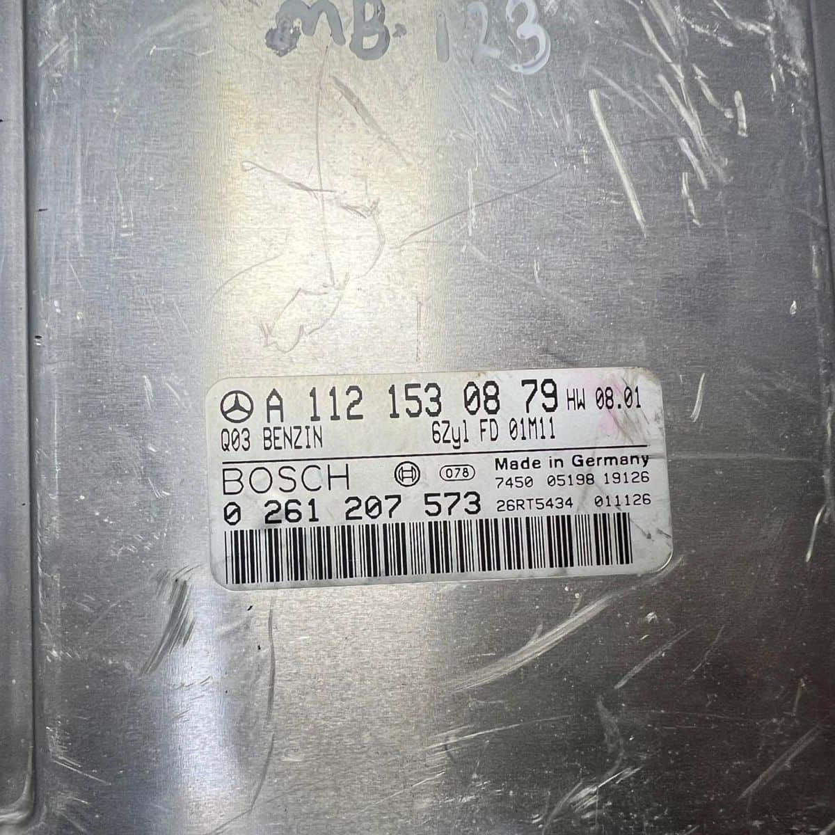 1997-2005 Mercedes-Benz E320 Engine Control Unit A1121530879 C320 and E320