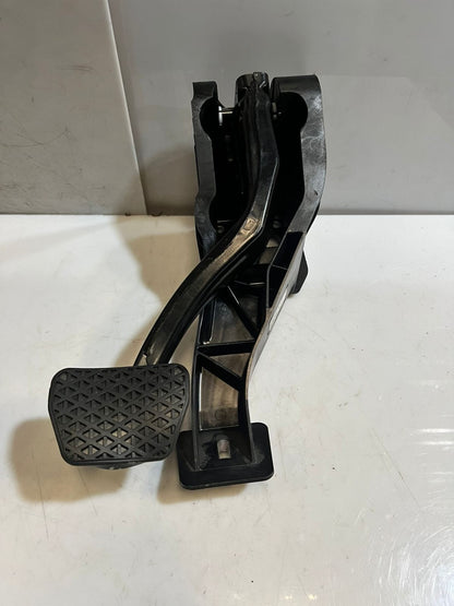 2022 BMW iX I20 xDrive 40 Brake STOP Pedal BRACKET 6893659 OEM
