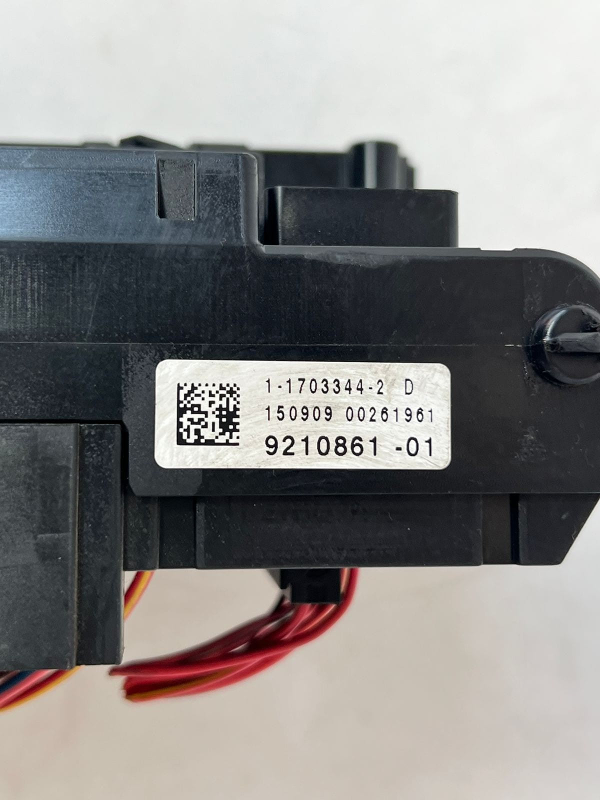 2011-2016 BMW 528i F10 F18 F07 F11 Front Power Distribution Fuse Box 9210861 OEM