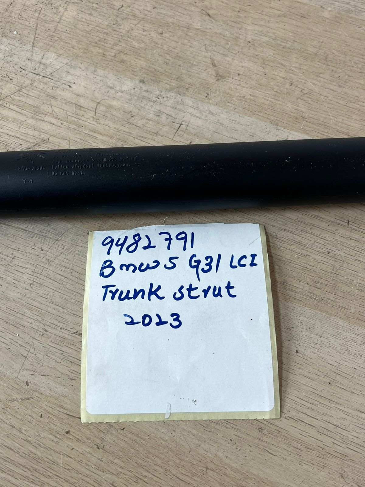 2018-2023 BMW 530e xDrive Tailgate Gas Strut 9482791 5 Series G31 Right SIDE