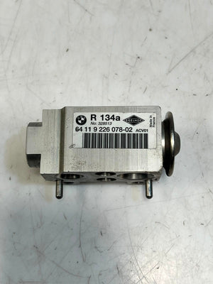 2007-2013 BMW X4 F25 F26 E81 E82 E87 E88 E90 E91 335i AC Expansion Valve 9226078