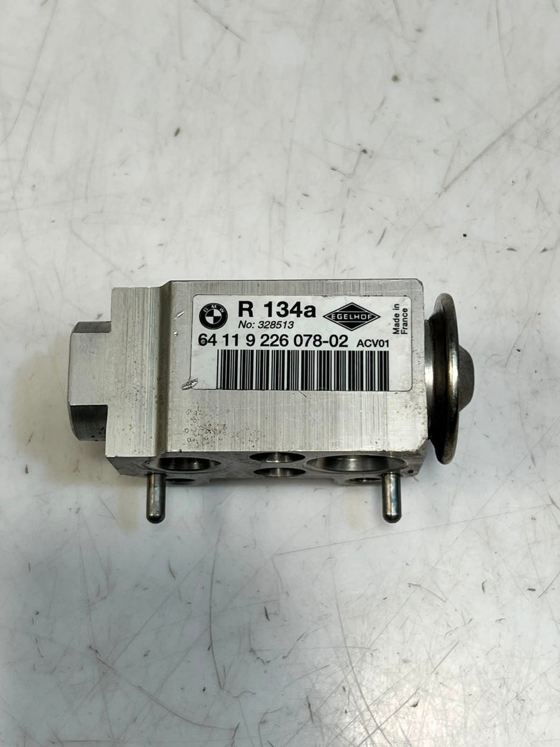 2007-2013 BMW X4 F25 F26 E81 E82 E87 E88 E90 E91 335i AC Expansion Valve 9226078
