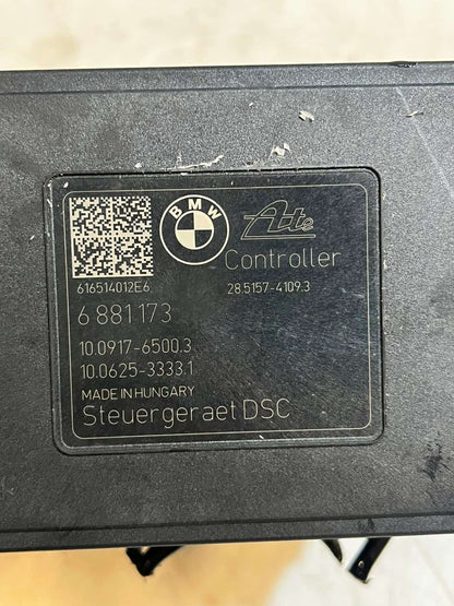 2018 BMW 320i F30 F31 F32 Abs Pump Control Module 6881172 OEM