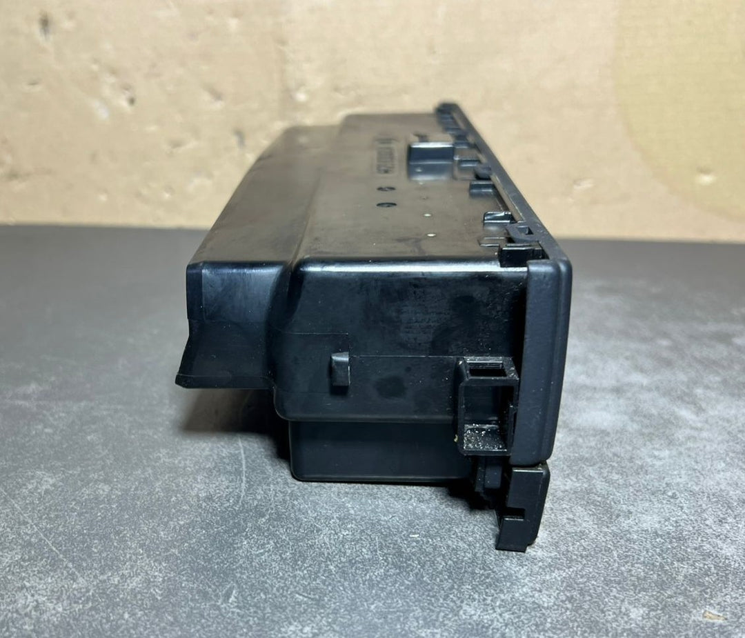 88-98 Mercedes R129 SL Front Center Dashboard  Heater A/C Air Vent A129 8300354