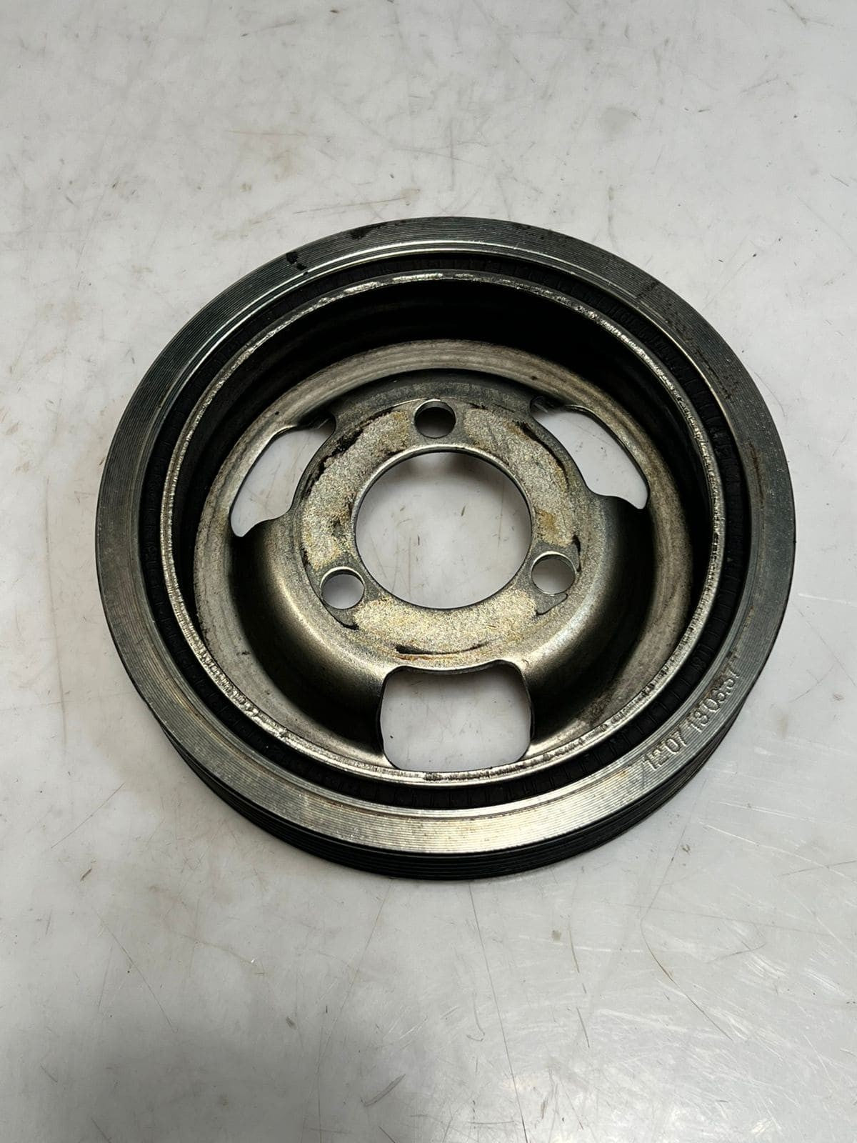 BMW 1 3 Series F30 F31 F35 F20 F21 Engine Crankshaft vibration Pulley 7638551 