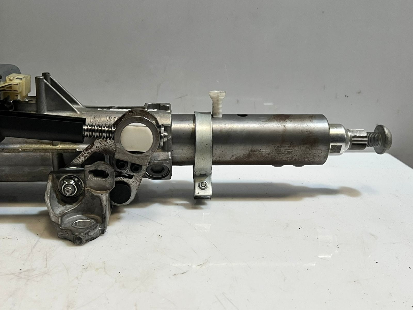2024 BMW iX I20 and I7 G70 Electric Steering Column Adjustment 5A81930 OEM
